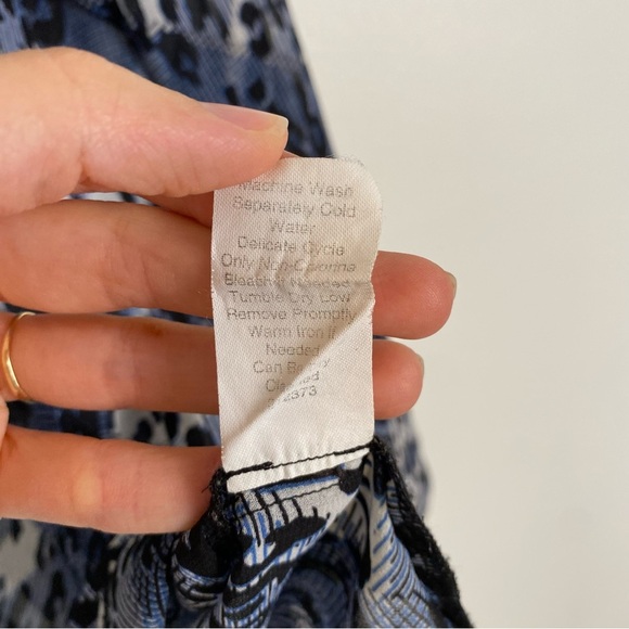 CABI Fatale Black Blue Sheer Animal Print Long Sleeve Shirt Style 977 Size Small - Picture 8 of 9